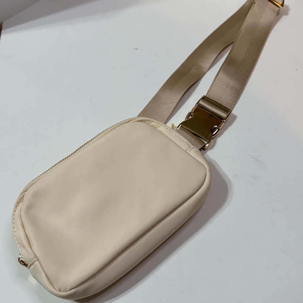 Chic‎ Cream Crossbody Bag